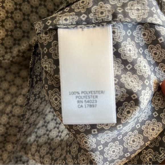 Banana Republic Cowl Neck Top Size XS in Grey/Sand Geometric Print GUC - Picture 3 of 9